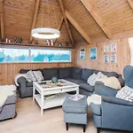 Feriehus Four-Bedroom Holiday home in Vejers Strand 1 *
