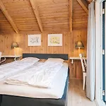 Feriehus Four-Bedroom Holiday home in Vejers Strand 1 *